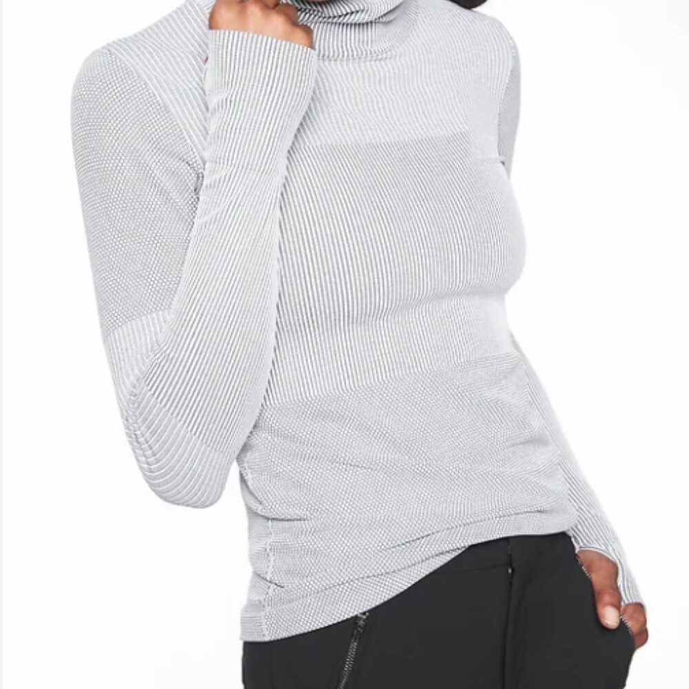 Athleta Flurry Base Layer Turtleneck